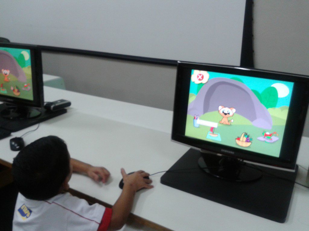 Jogo Educativo Brincando com Arie 2! - Playing with Arie 2! 